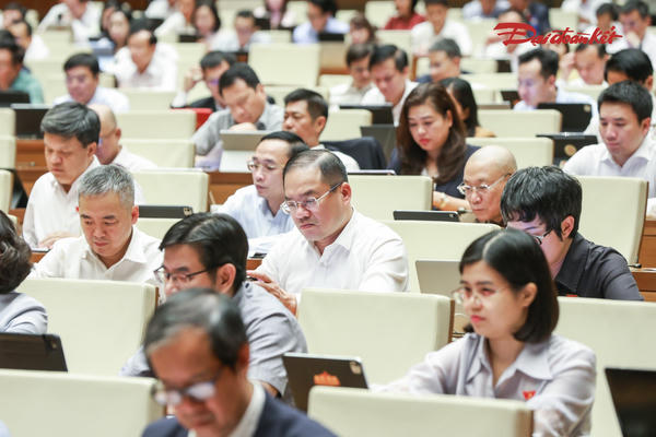 Quốc hội thảo luận sửa Luật Bảo vệ môi trường, Luật An toàn thực phẩm