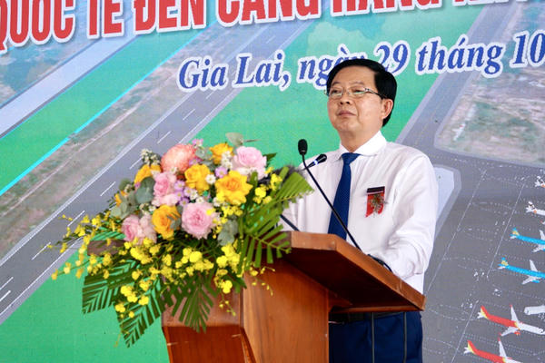Phó Thủ tướng Hồ Quốc Dũng: Đường cất hạ cánh số 2 tạo động lực phát triển Gia Lai