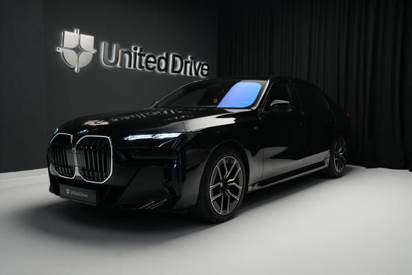 Xe sang BMW 7 Series vẫn "cố chấp" với phiên bản máy dầu