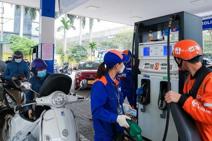 Lên kịch bản dài hạn, bảo vệ phòng tuyến xăng dầu quốc gia