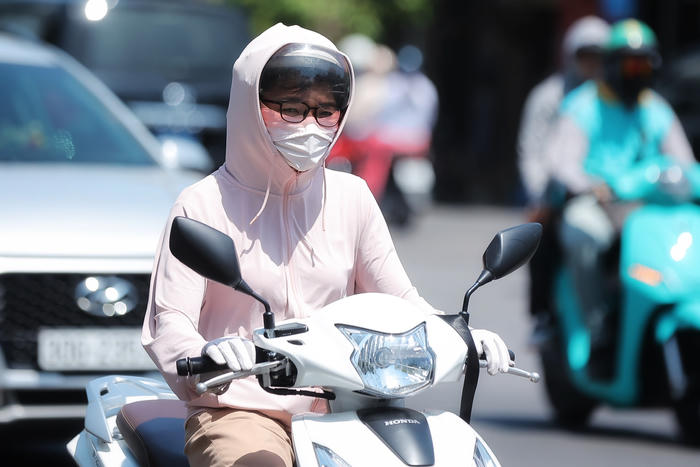 Bắc Bộ nắng nóng diện rộng, nhiệt độ có nơi 39 độ