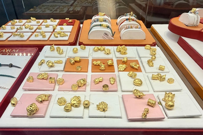 Giá vàng biến động mạnh: Đầu tư vàng thời điểm này có an toàn?