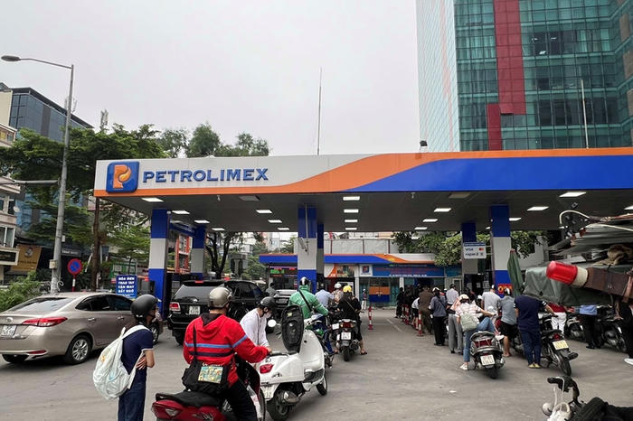 Miễn một số loại thuế xăng dầu, nhiên liệu bay từ ngày 16/4