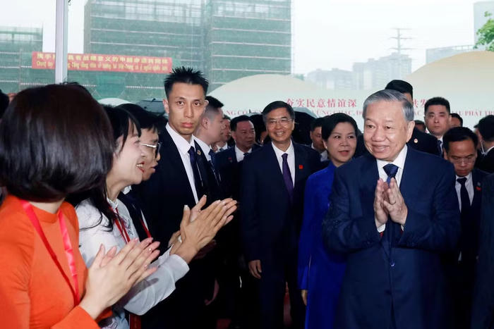 Tổng Bí thư, Chủ tịch nước dự Lễ khai mạc Liên hoan nhân dân biên giới Việt-Trung