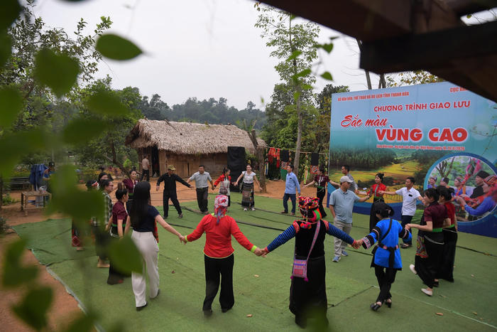 Văn hóa truyền thống: Hài hòa giữa bảo tồn và khai thác 