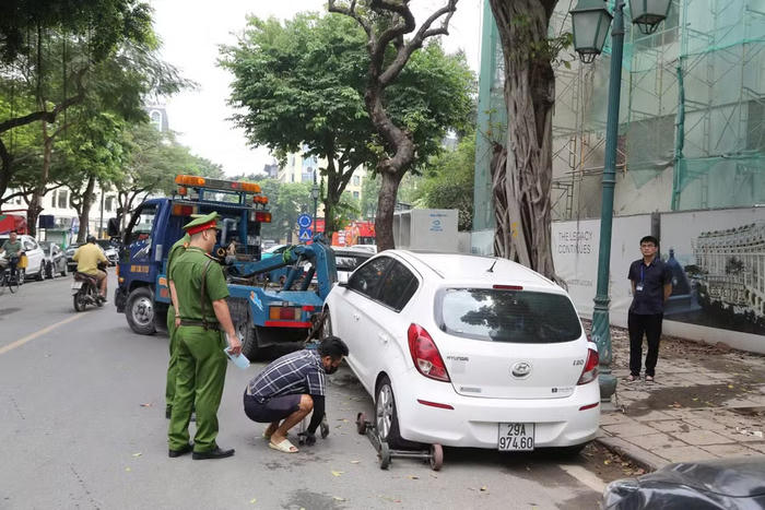 Hà Nội: Công an phường Cửa Nam quyết liệt xử lý vi phạm trật tự đô thị