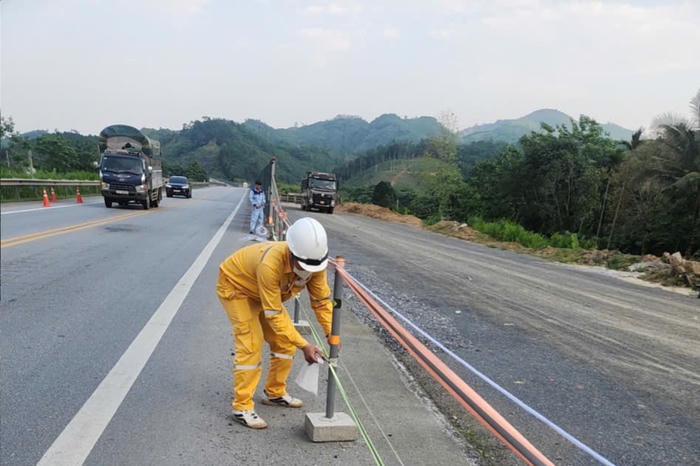 Đoạn cao tốc Yên Bái – Lào Cai: Thách thức từ thi công mở rộng và bài toán an toàn giao thông