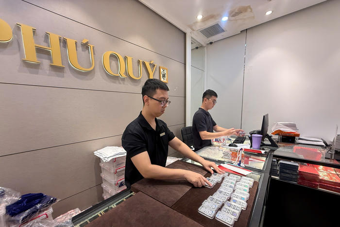 Giá bạc ngày 1/5 tăng mạnh 
