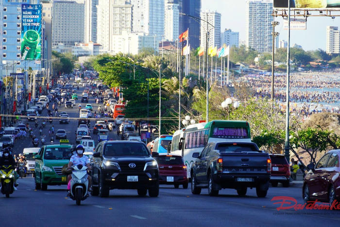 TP Hồ Chí Minh: Xóa bỏ quảng cáo, tờ rơi liên quan đến 'tín dụng đen' 
