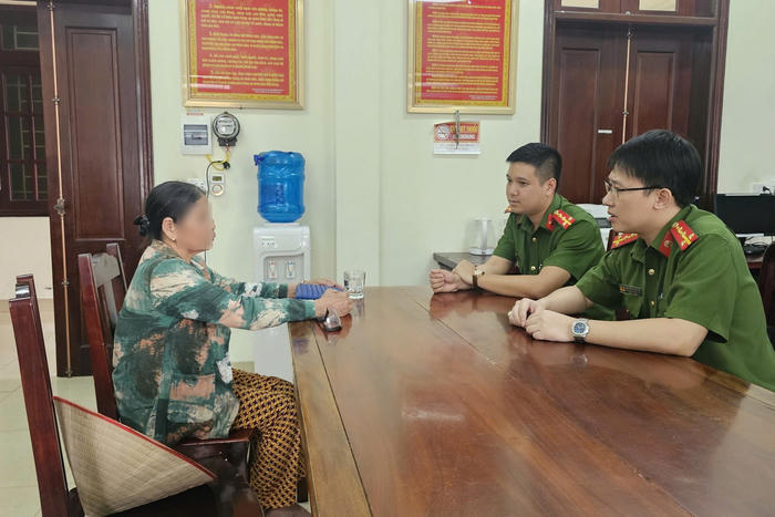 Phú Thọ: Cụ bà 76 tuổi suýt mất hơn 15 triệu đồng do bị "lừa đảo" qua điện thoại