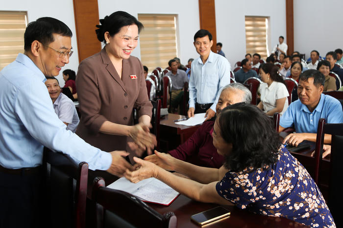 Phó Chủ tịch - Tổng Thư ký Hà Thị Nga tiếp xúc cử tri tại Lai Châu