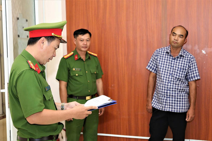 Bắt tạm giam đối tượng giả danh sĩ quan quân đội để lừa đảo chiếm đoạt tài sản