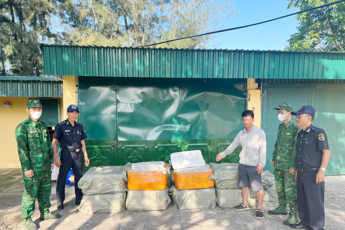 Quảng Ninh: Bắt giữ 850kg nầm lợn đông lạnh không rõ nguồn gốc