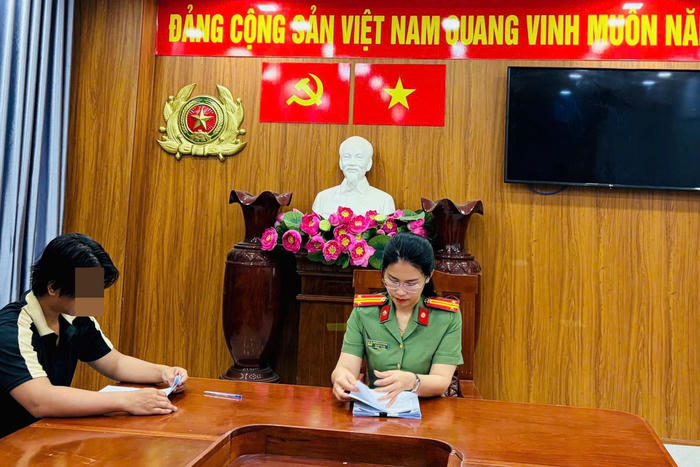 Đà Nẵng: Xử phạt 7 đối tượng về hành vi mua bán trái phép thông tin tài khoản ngân hàng