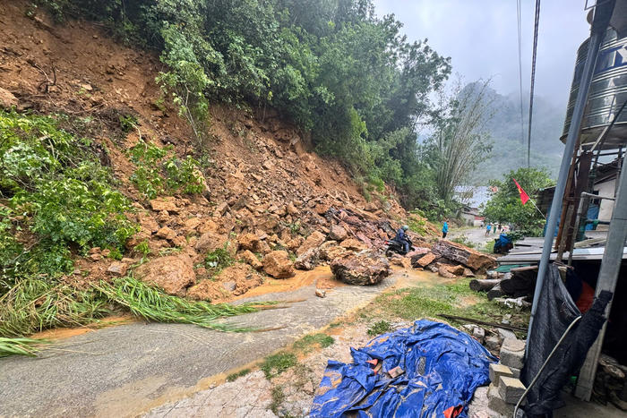 Cao Bằng: Mưa to, giông lốc gây thiệt hại hoa màu, sạt lở đường ở xã Lý Quốc 