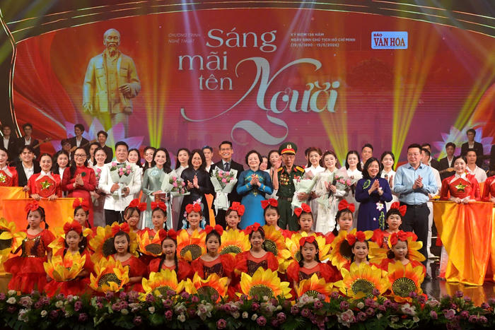 “Sáng mãi tên Người” - chương trình nghệ thuật chính luận lan tỏa giá trị tư tưởng Hồ Chí Minh