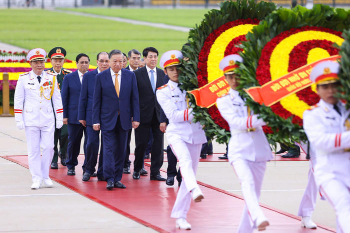 Lãnh đạo Đảng, Nhà nước vào Lăng viếng Chủ tịch Hồ Chí Minh