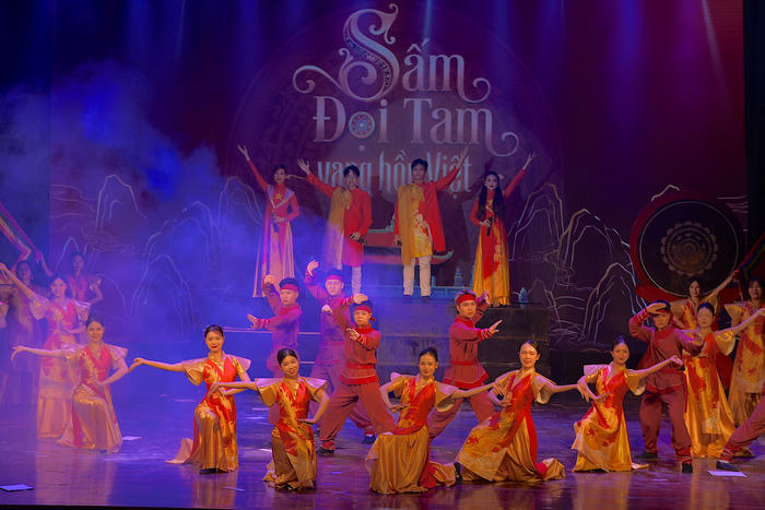 Ngân vang tiếng trống Đọi Tam
