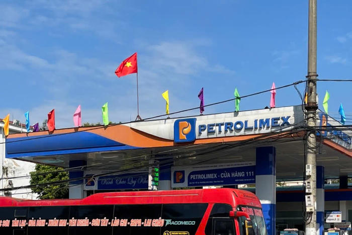 Giá xăng dầu giảm mạnh từ 15h hôm nay