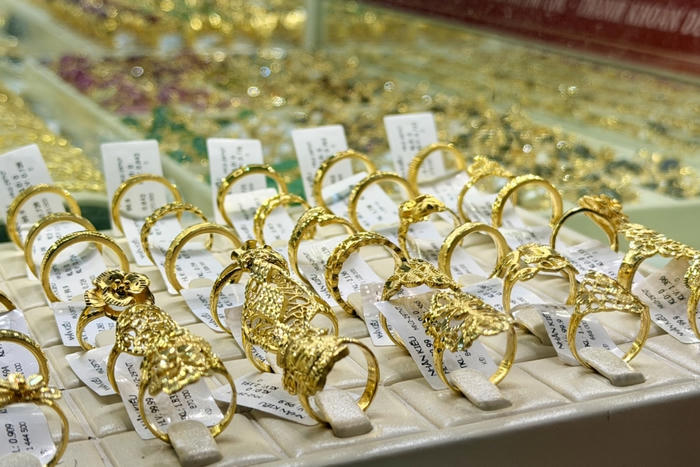 Giá vàng sáng 12/6 bật tăng mạnh, vàng SJC tăng hơn 5 triệu đồng/lượng 
