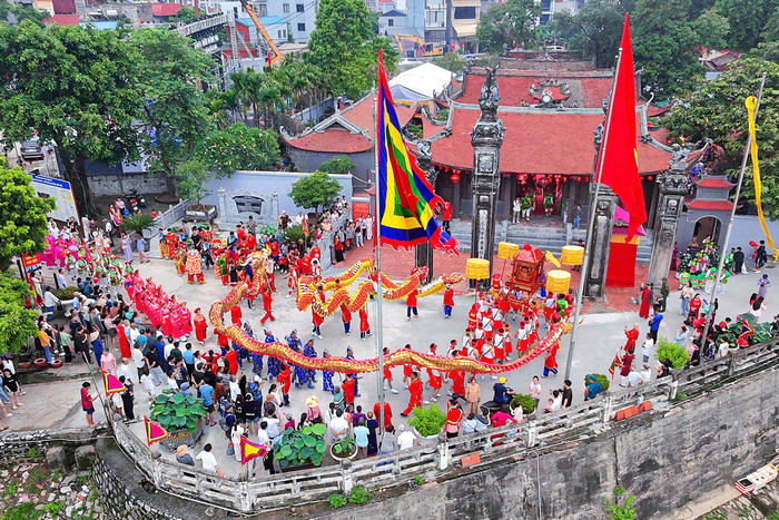Nghi thức rước nước độc đáo ở Lễ hội đình Chèm