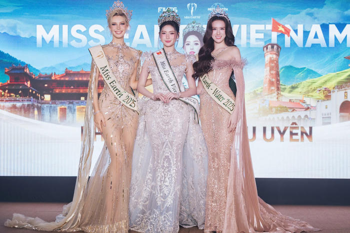 Phạm Hoàng Thu Uyên chính thức đại diện Việt Nam thi Miss Earth 2026