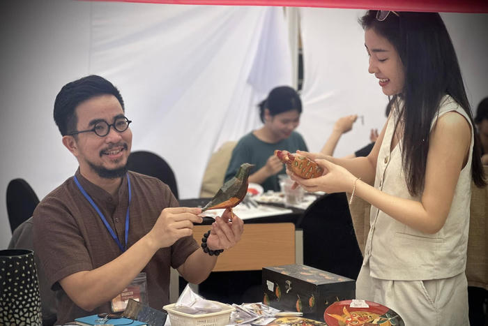 Khi nghệ nhân thành người kể chuyện