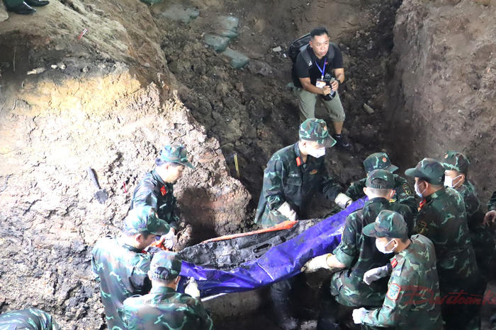 Khắc phục khó khăn, tập trung cao độ tìm kiếm, quy tập hài cốt liệt sĩ tại Công viên Lê Thị Riêng