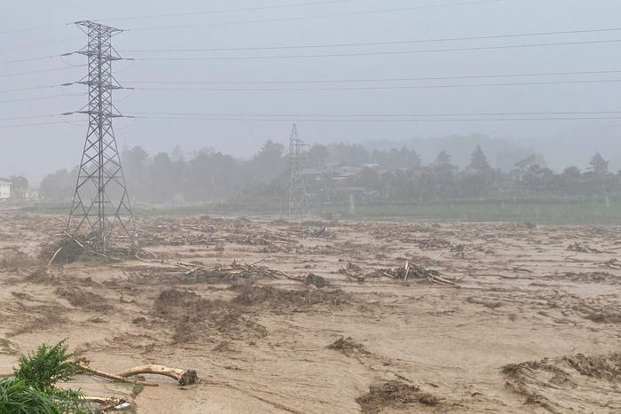 Lai Châu: Cận cảnh lũ quét cuốn đất đá, cây cối gây thiệt hại lớn ở xã Mường Than Lai Châu: Cận cảnh lũ quét cuốn đất đá, cây cối gây thiệt hại lớn ở xã Mường Than