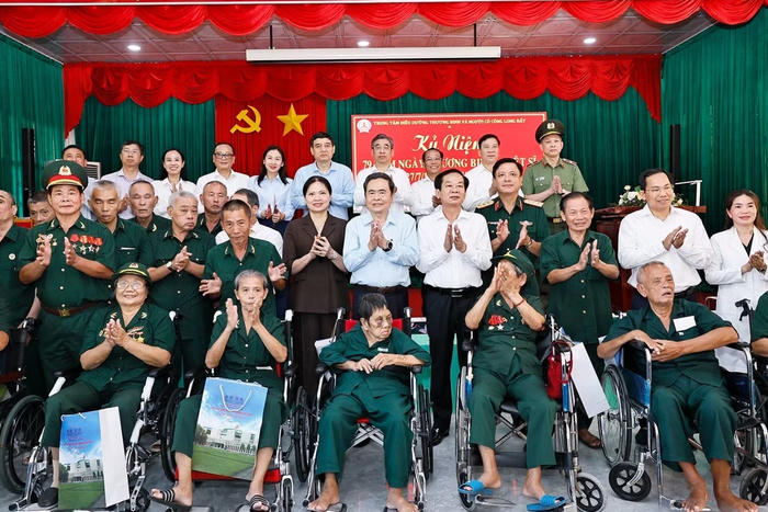 Chủ tịch Quốc hội Trần Thanh Mẫn tri ân người có công tại Thành phố Hồ Chí Minh