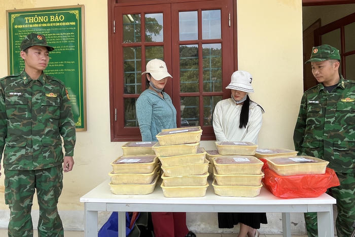 Lào Cai: Ngăn chặn 2 vụ vận chuyển tôm hùm đất lậu, bốc mùi qua biên giới