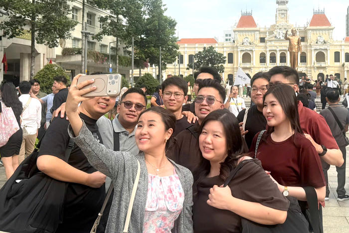 Đưa thế giới đến với Việt Nam