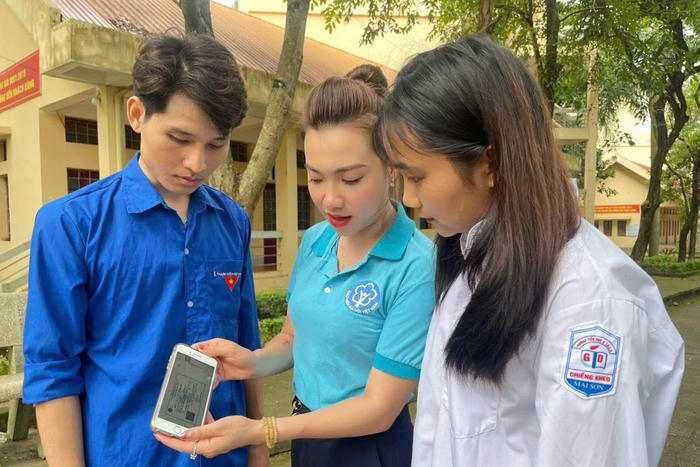 Chủ động tra cứu giá trị sử dụng thẻ BHYT trước năm học mới