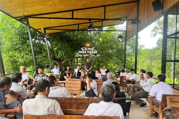 Cà phê Mặt trận để gần dân, hiểu dân