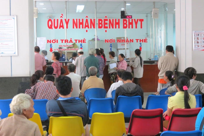 Làm thế nào để đổi nơi đăng ký khám chữa bệnh BHYT?