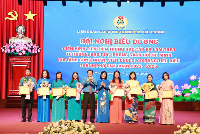 Hải Phòng: Biểu dương những điển hình tiên tiến học và làm theo Bác