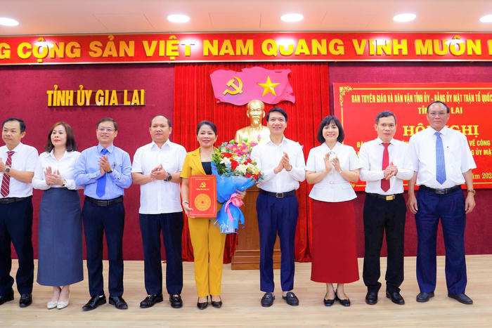 Gia Lai: Chuyển chức năng tham mưu công tác dân vận về Đảng ủy MTTQ, các đoàn thể tỉnh