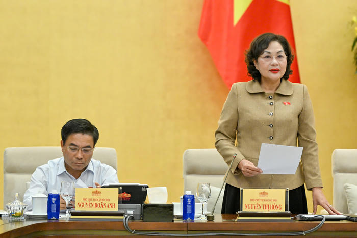 Uỷ ban Thường vụ Quốc hội cho ý kiến về việc dùng 1 luật sửa 7 luật