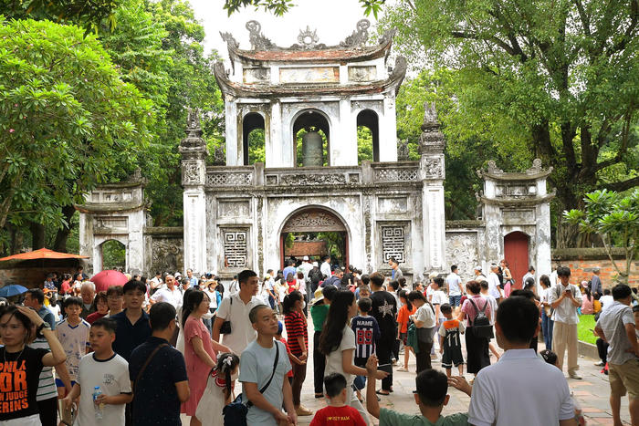 Du khách nô nức "check-in" Hà Nội dịp 2/9 Du khách nô nức "check-in" Hà Nội dịp 2/9