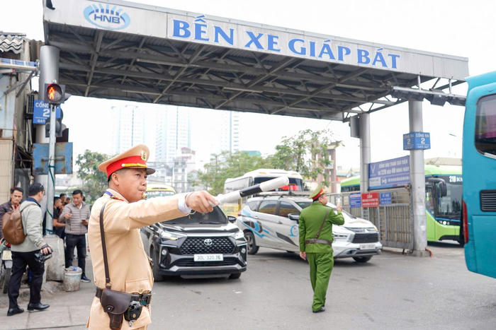 'Lá chắn thép' giữ bình yên cho ngày hội non sông