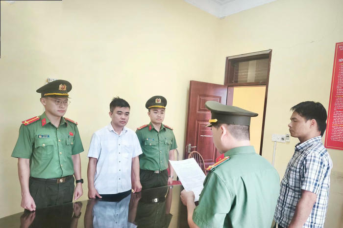 Khởi tố nguyên phó viện trưởng thuộc Trường Đại học Trưng Vương