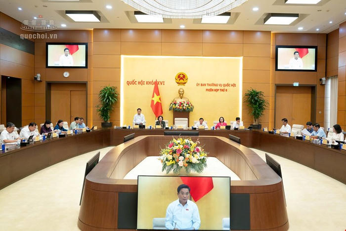 Chuyển từ "tiền kiểm" sang "hậu kiểm": Chuyển trách nhiệm không có nghĩa buông trách nhiệm Chuyển từ "tiền kiểm" sang "hậu kiểm": Chuyển trách nhiệm không có nghĩa buông trách nhiệm