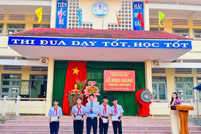 Gia Lai: Mặt trận các xã, phường tiếp sức học sinh khó khăn đầu năm học mới