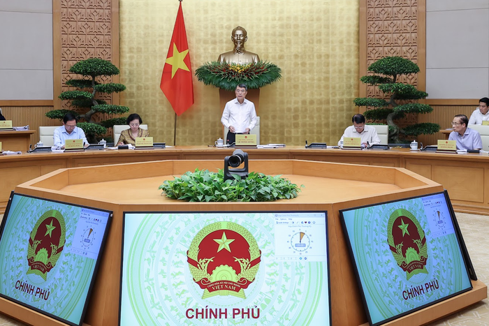 Thủ tướng: Tuyệt đối không để lợi ích cục bộ, lợi ích ngành, lợi ích nhóm chi phối chính sách
