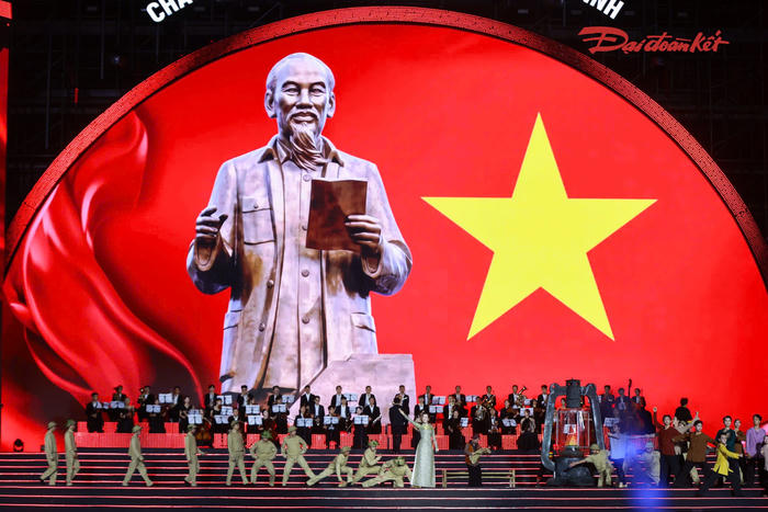 Rực rỡ chương trình nghệ thuật “Mạch nguồn Kinh Bắc - Vươn cao thời đại" chào mừng thành lập thành phố Bắc Ninh 
