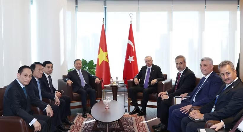 Tổng Bí thư, Chủ tịch nước Tô Lâm gặp Tổng thống Thổ Nhĩ Kỳ bên lề Đại hội đồng Liên hợp quốc