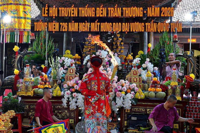 Hội tụ sắc màu văn hóa tại đền Trần Thương