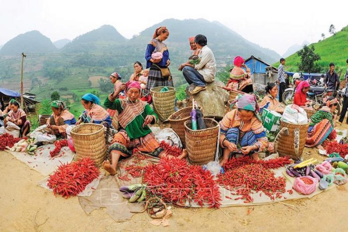 Khai thác văn hóa, đừng lạm dụng