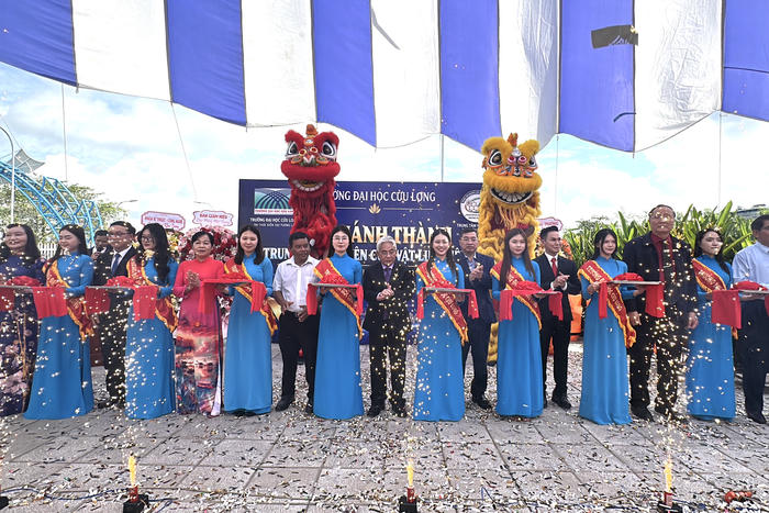 Ra mắt Trung tâm Nghiên cứu vật liệu tiên tiến đầu tiên tại ĐBSCL