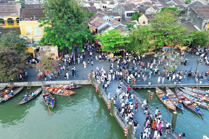 Du lịch bứt phá về lượng, nâng tầm về chất